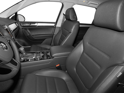 2013 Volkswagen Touareg Sport