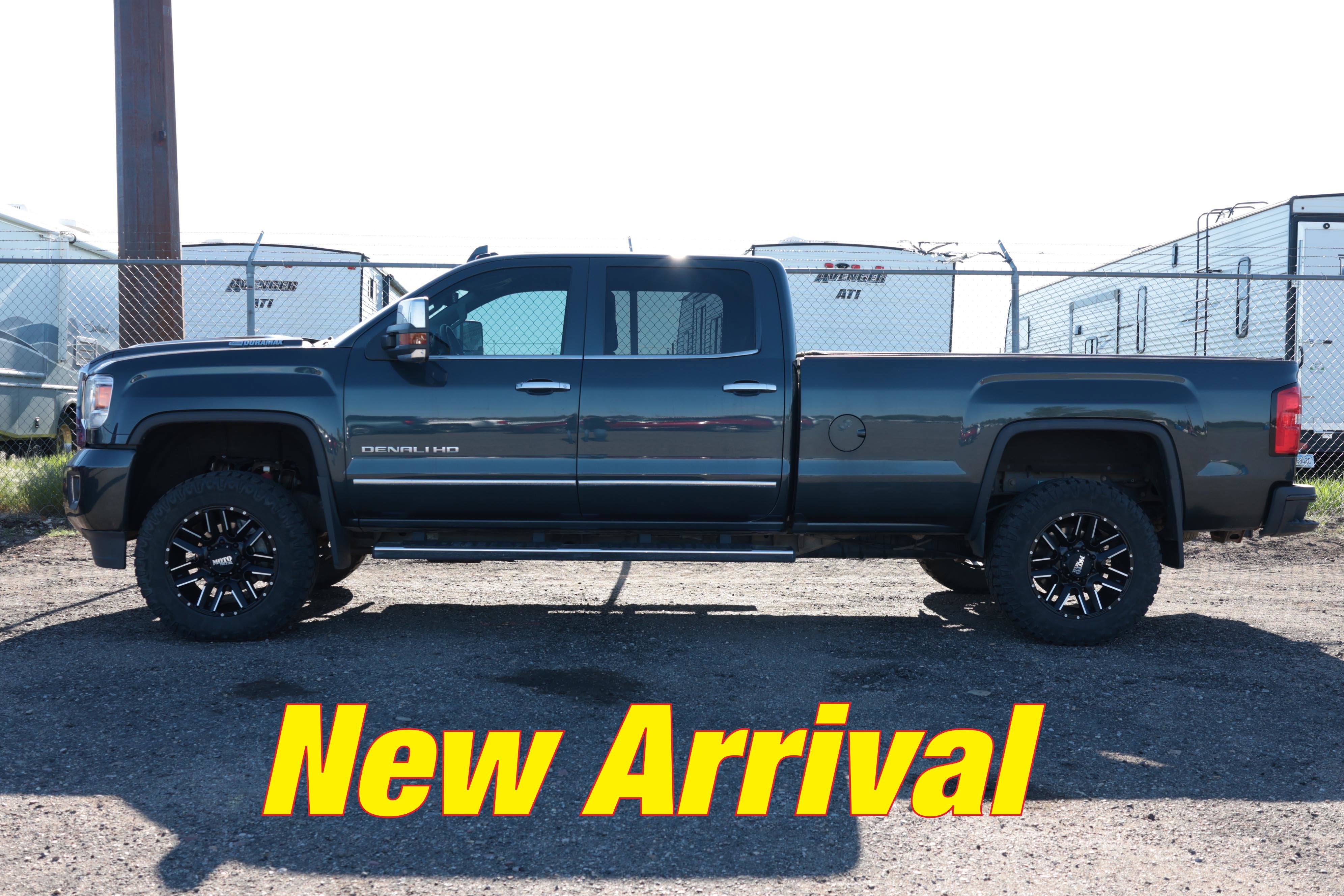 2017 GMC Sierra 4WD Crew Cab Standard Box Denali's photo