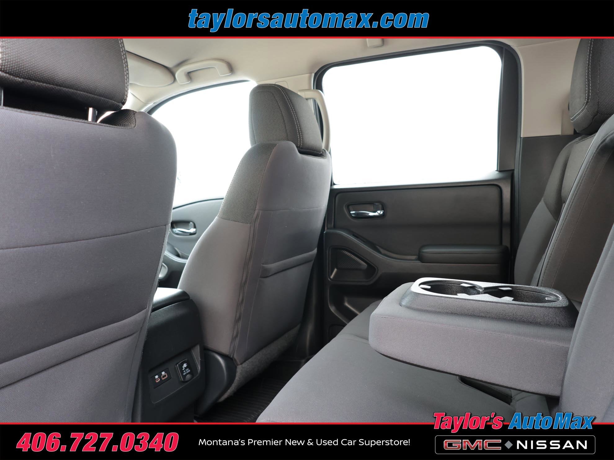 2022 Nissan Frontier SV