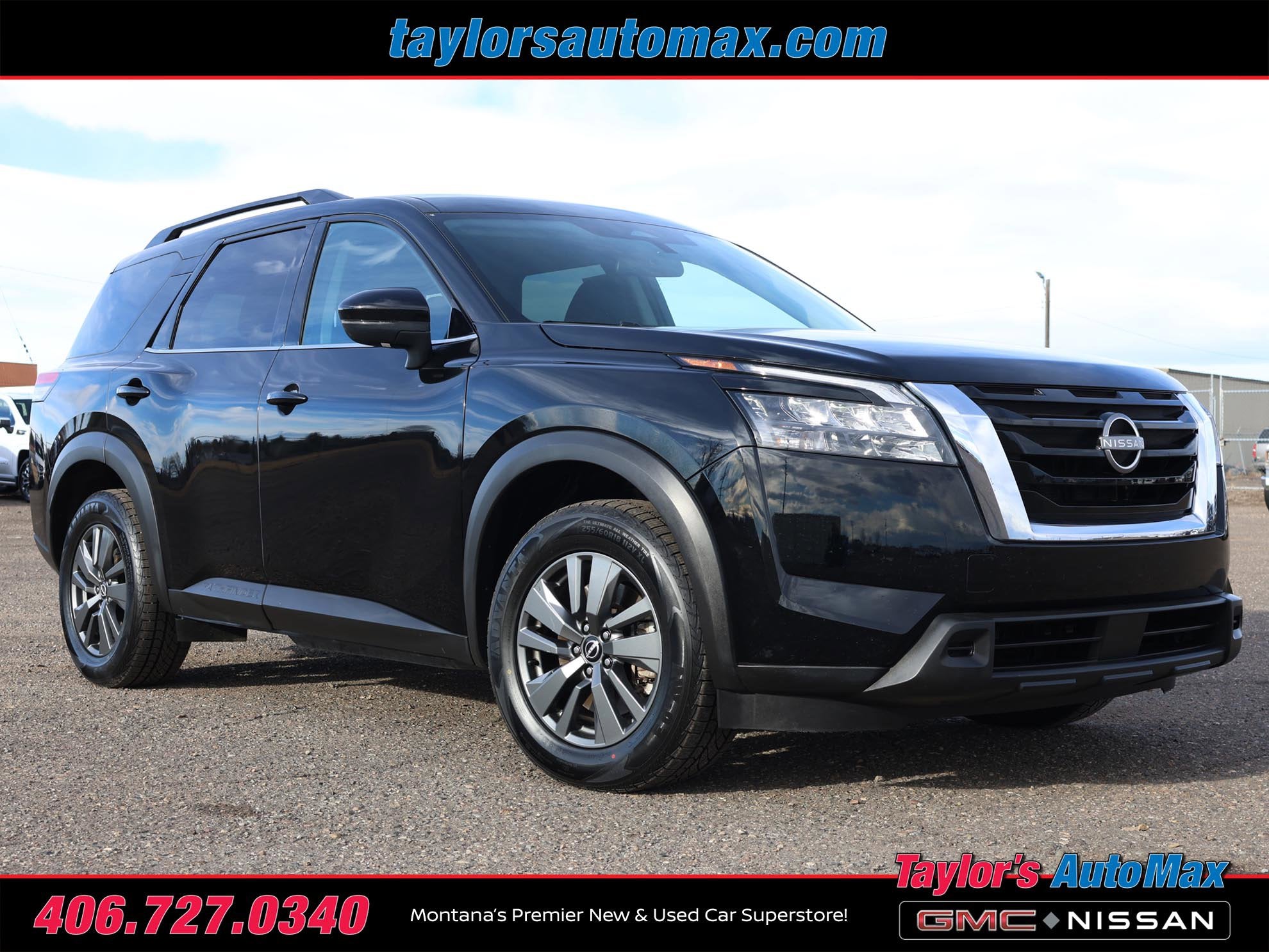 2024 Nissan Pathfinder SV