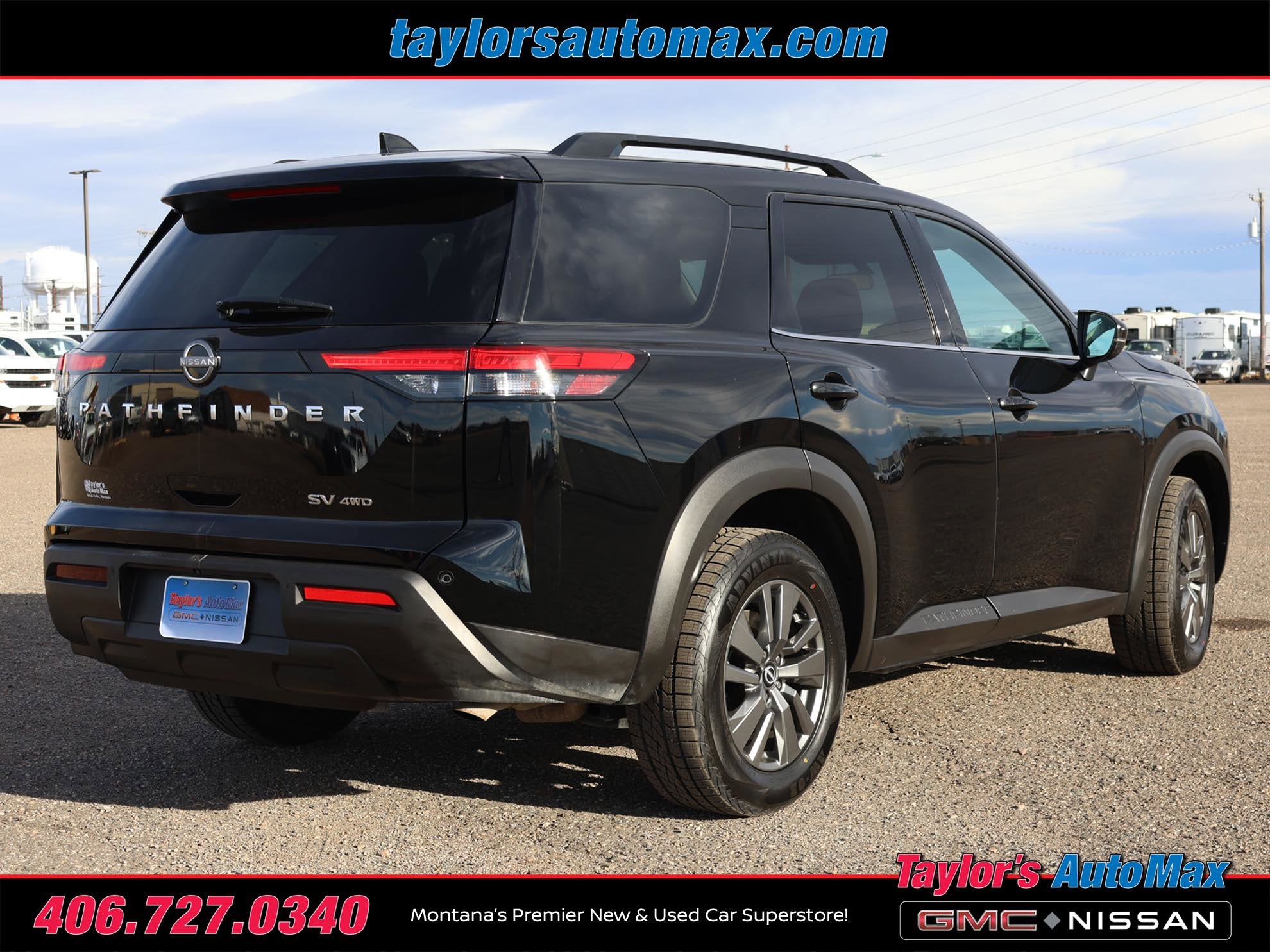 2024 Nissan Pathfinder SV