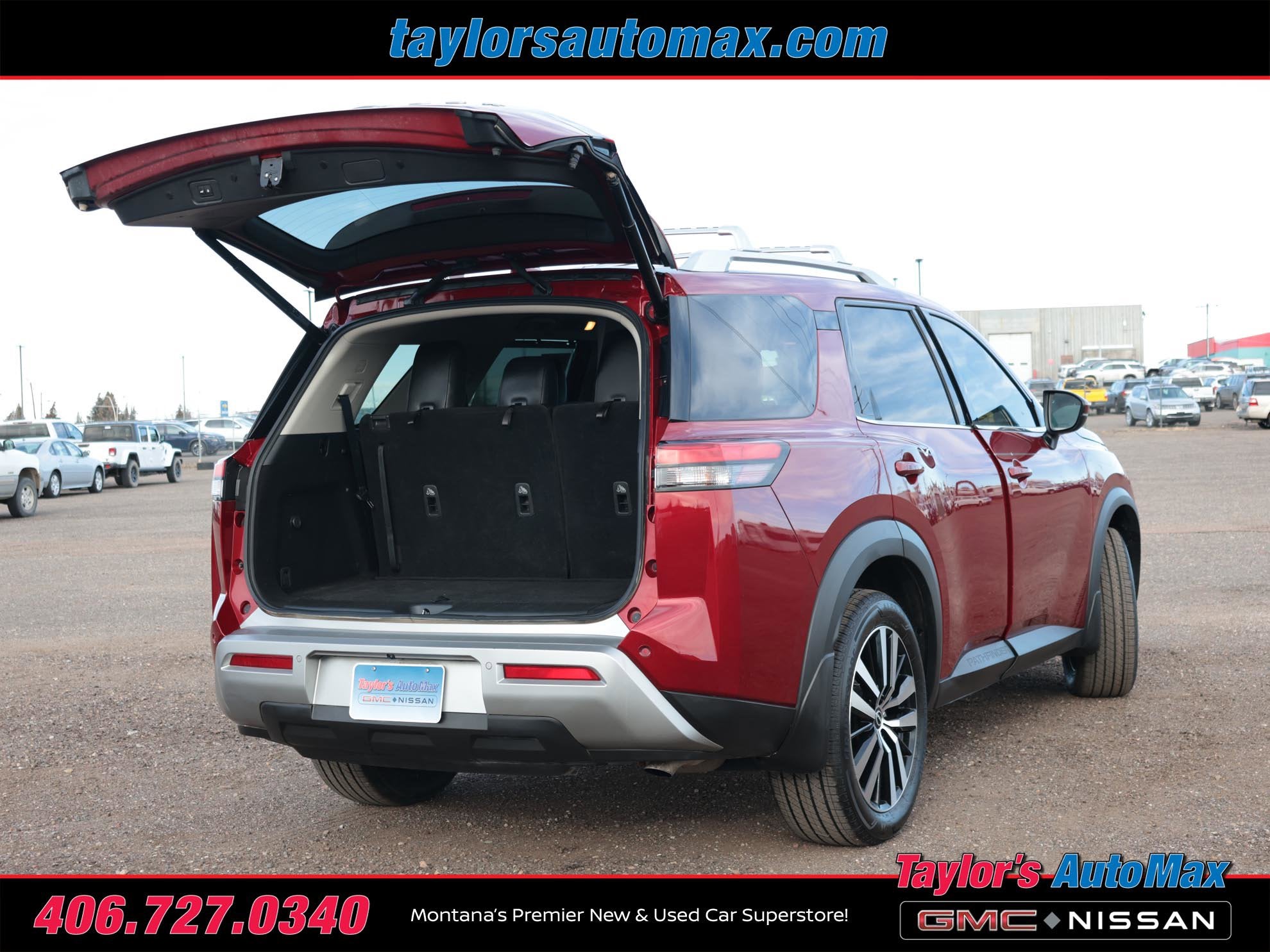 2023 Nissan Pathfinder SL