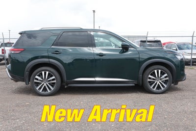 2025 Nissan Pathfinder Platinum