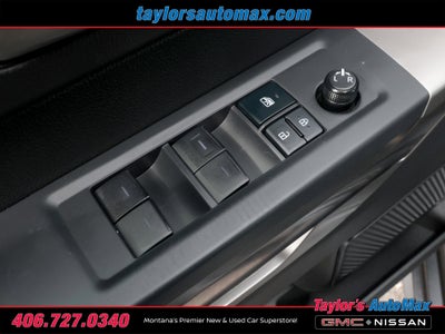 2022 Toyota Tundra 4WD SR5