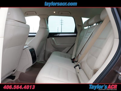 2013 Volkswagen Touareg Sport